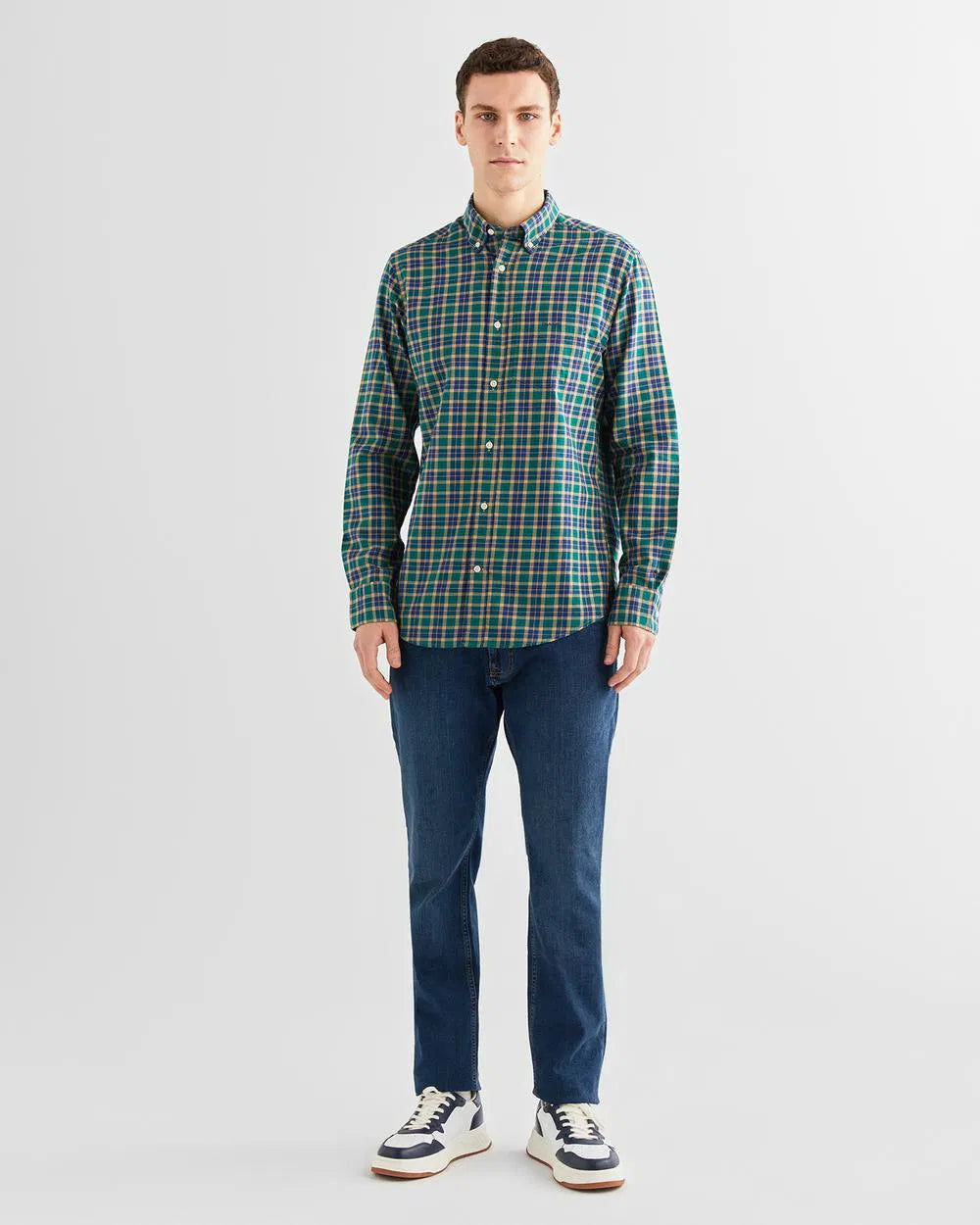 Camisa em sarja leve com padrão de xadrez regular fit - GANT