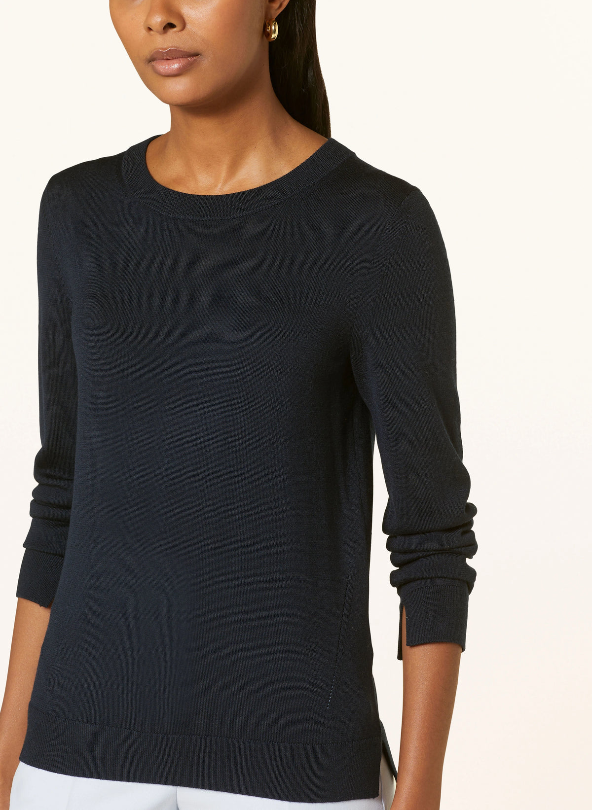 Camisola com gola redonda em lã merino