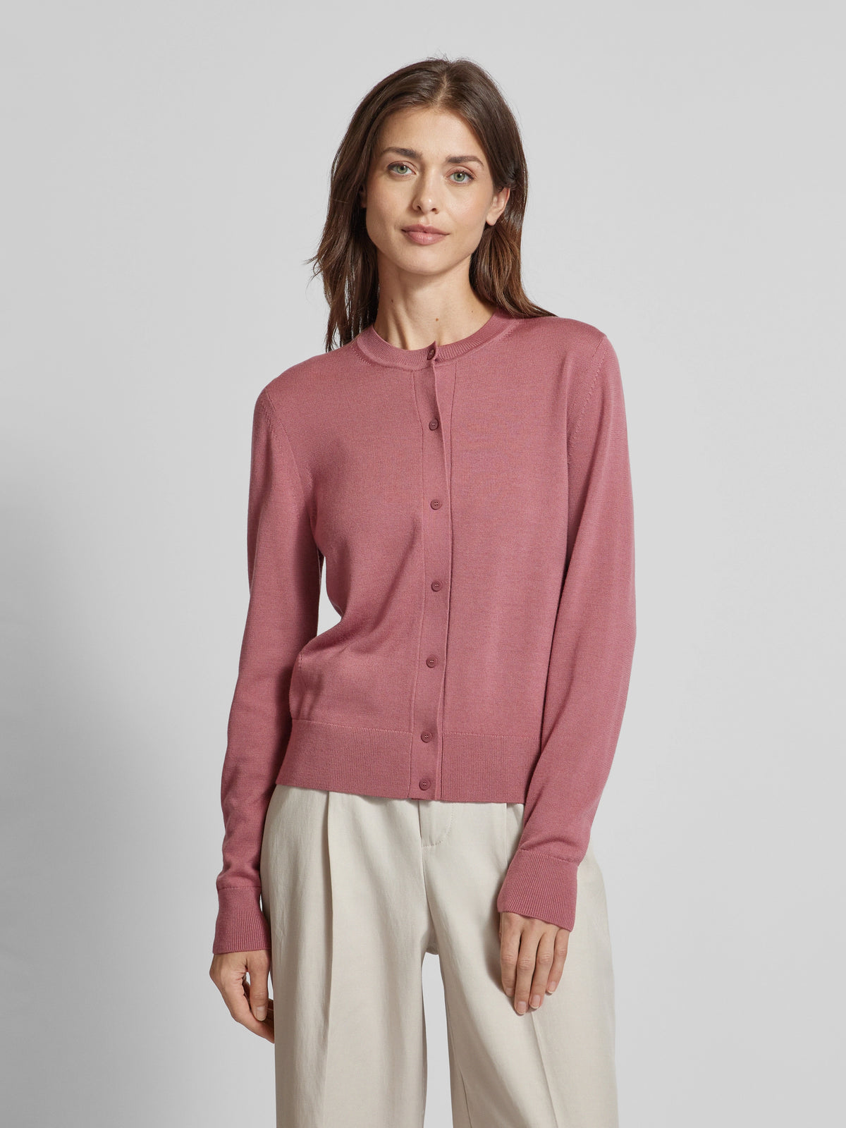 Casaco de lã merino com botões