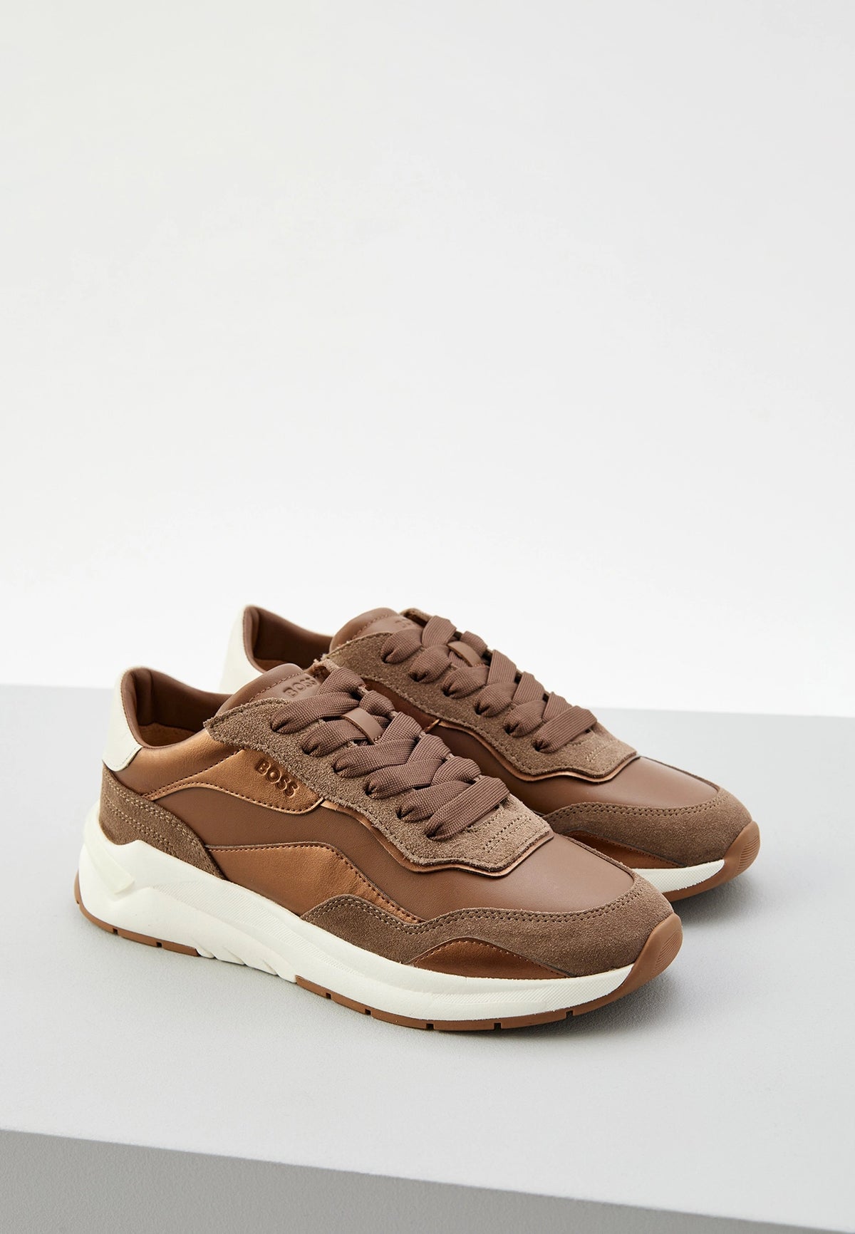Sapatilhas com acabamento em camurça com logótipo BOSS