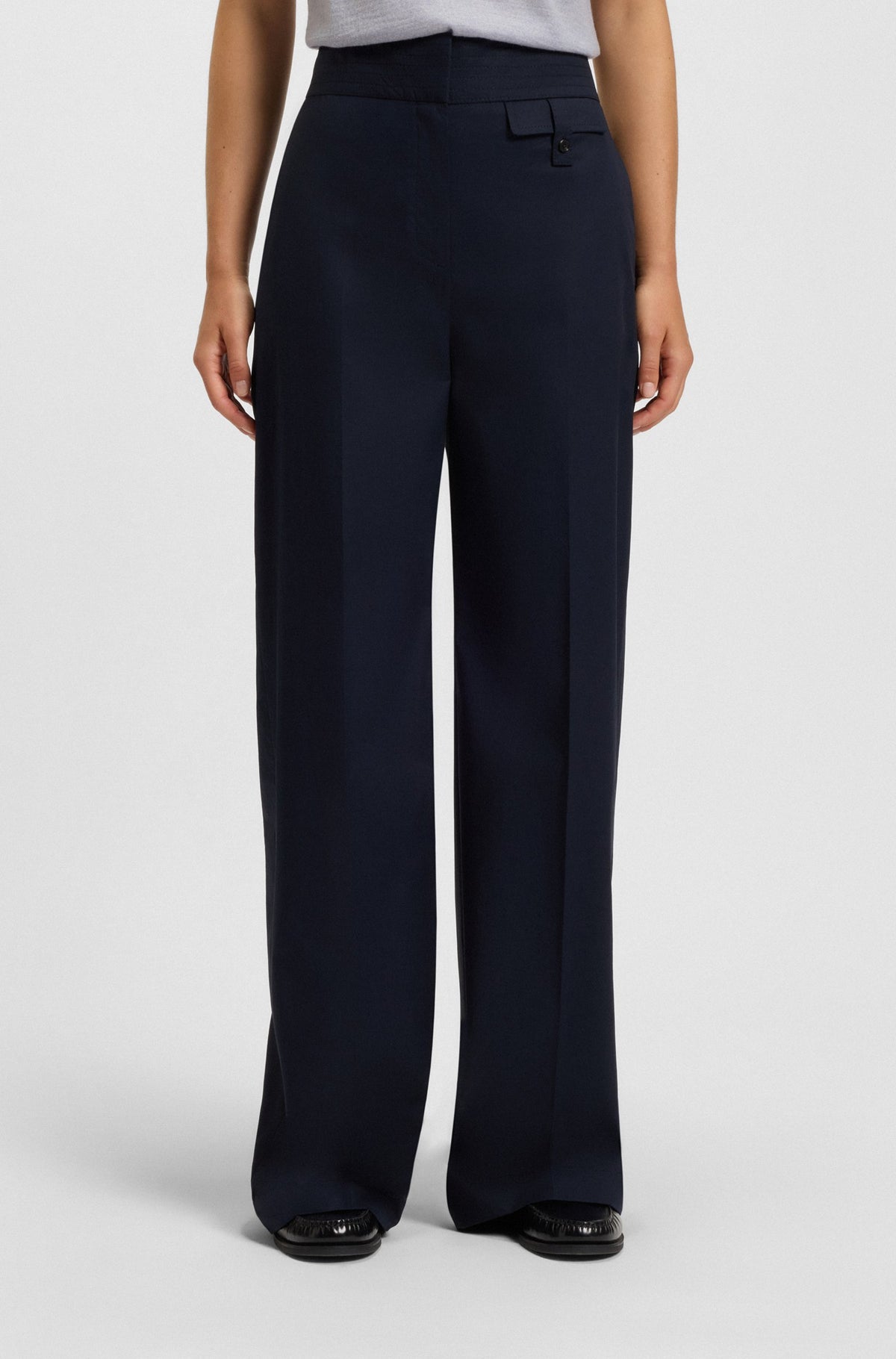 Calças de corte regular de cintura alta em algodão elástico e arejado