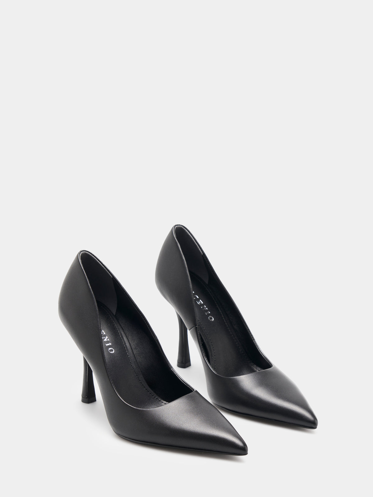 Sapato de salto alto em pele - DECENIO