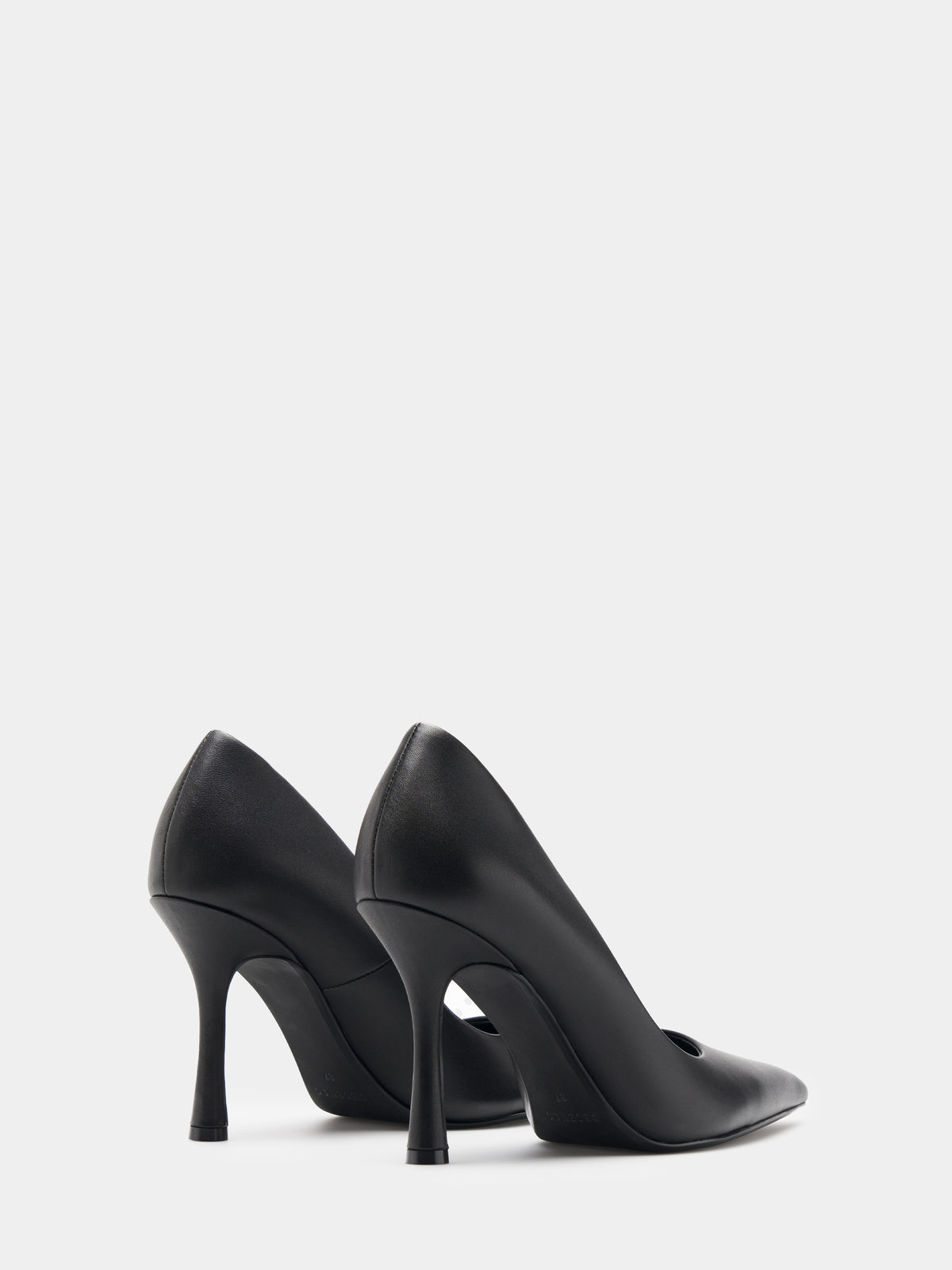 Sapato de salto alto em pele - DECENIO