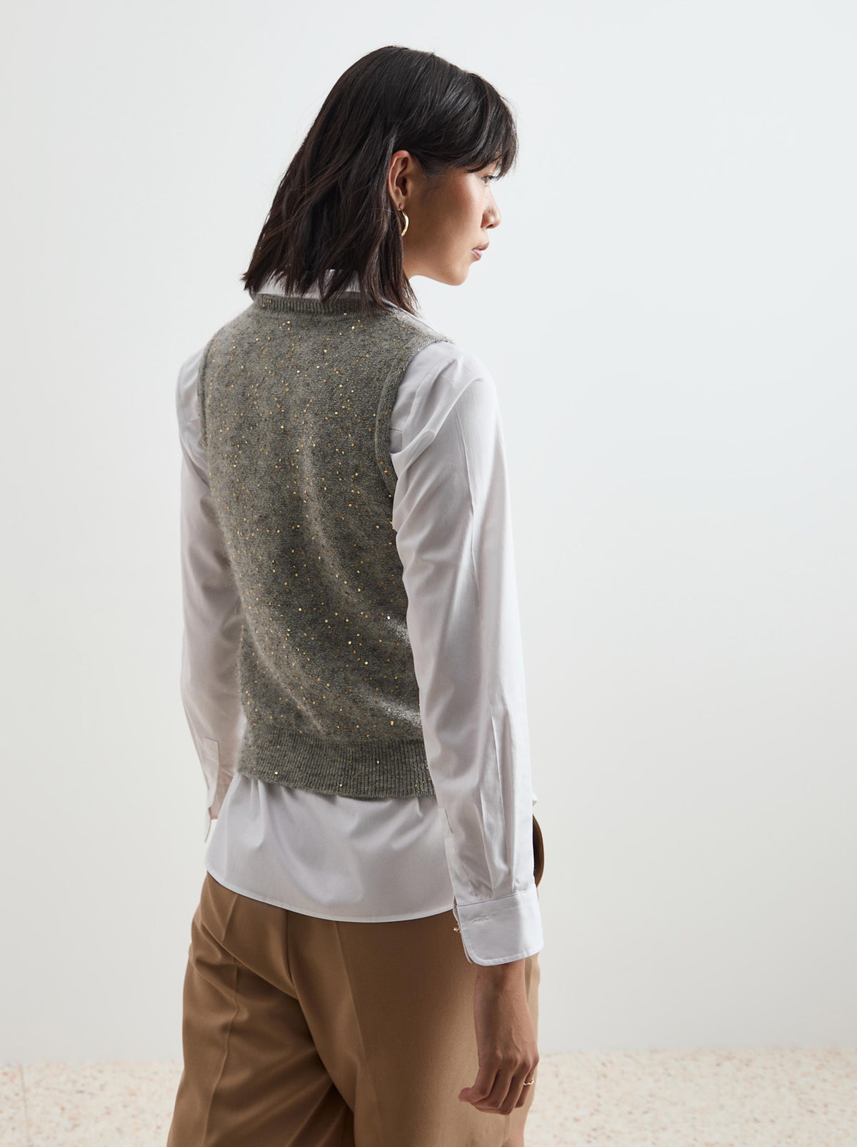 Colete de Malha Tricotada com Lantejoulas Douradas