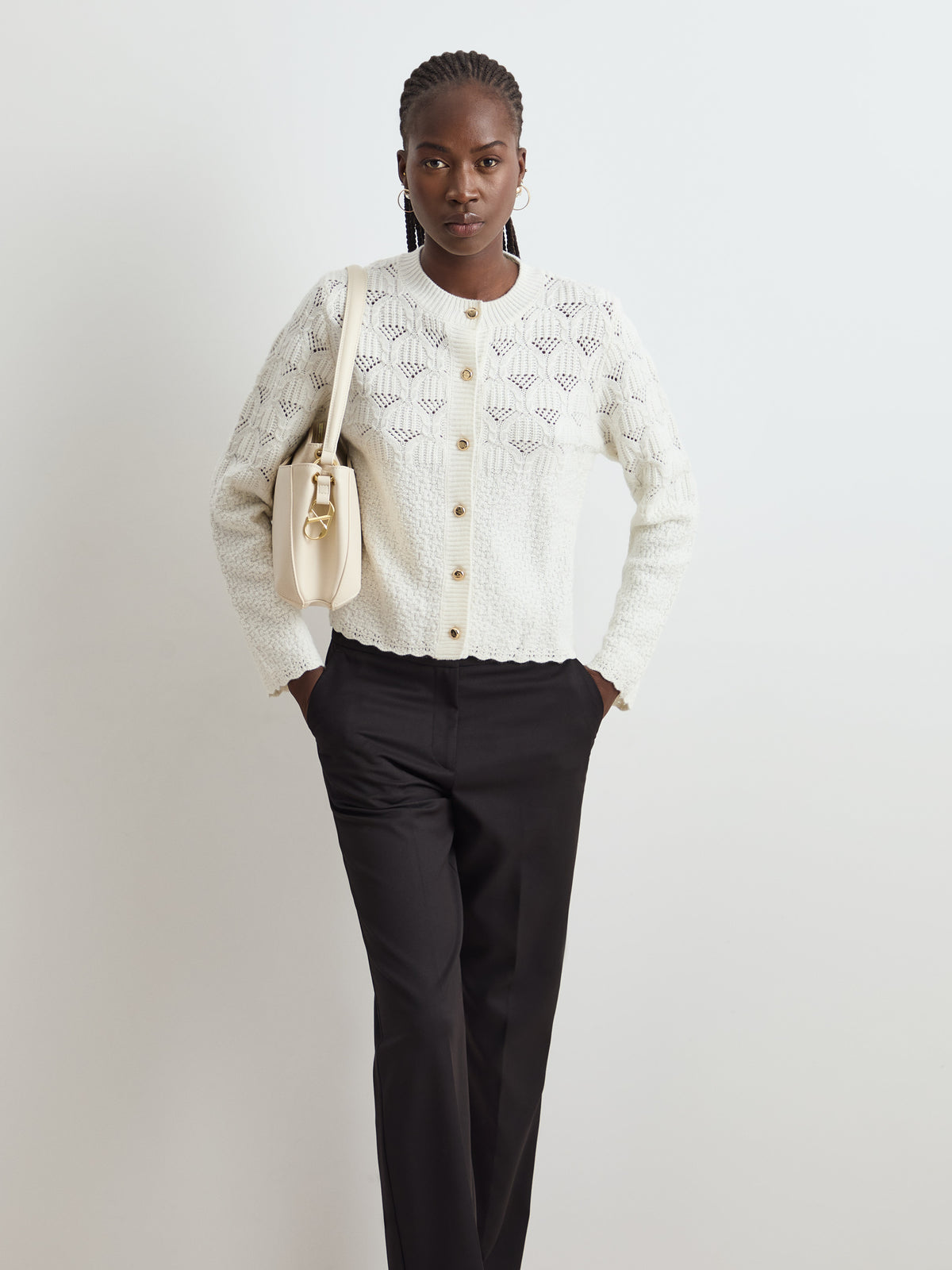 Casaco Tricotado com Botões Dourados - DECENIO