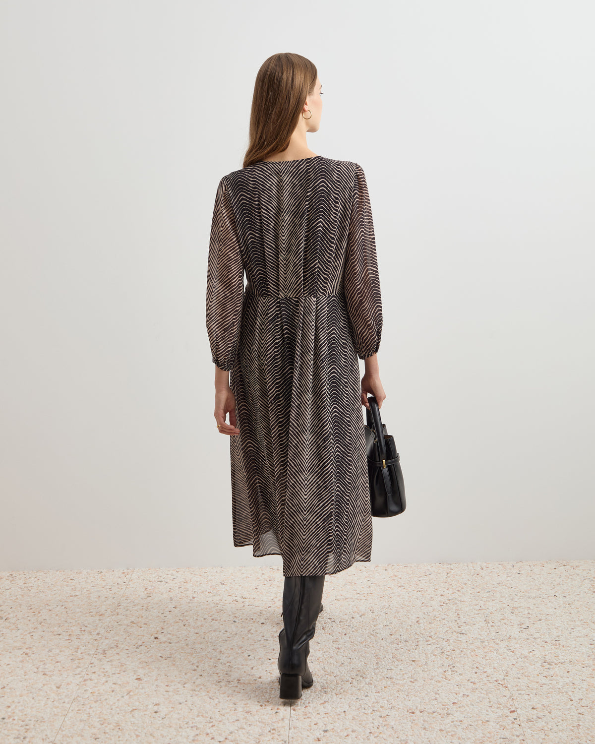 Vestido midi fluído - DECENIO