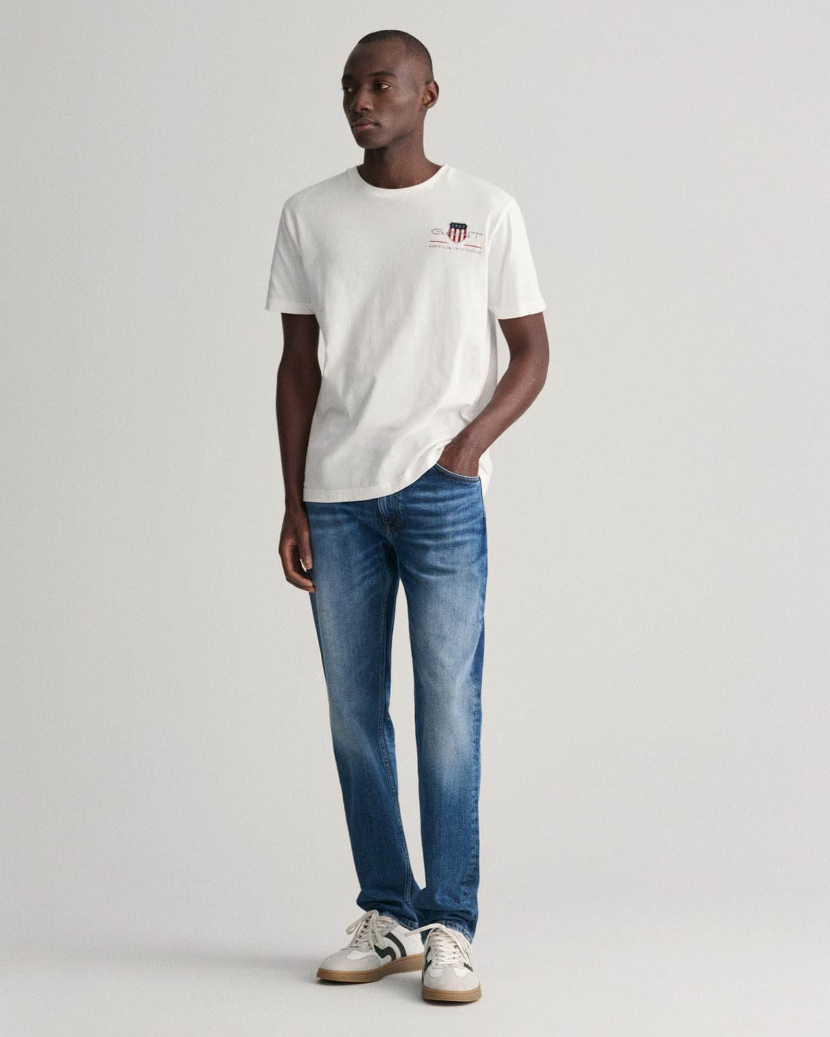 T-shirt Archive Shield