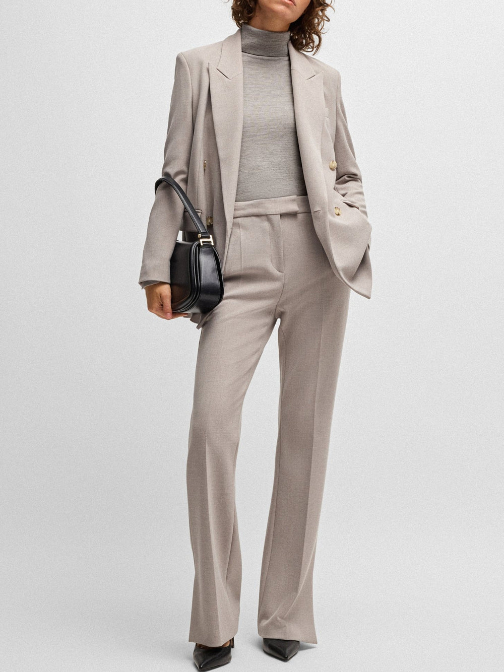 Camisola de gola alta em lã virgem