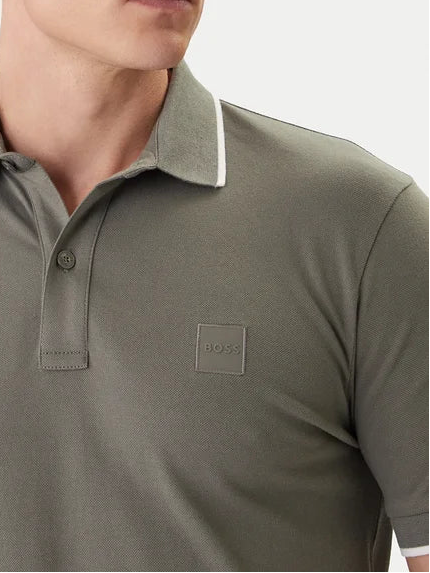 Polo de malha de ajuste slim em algodão piqué elástico