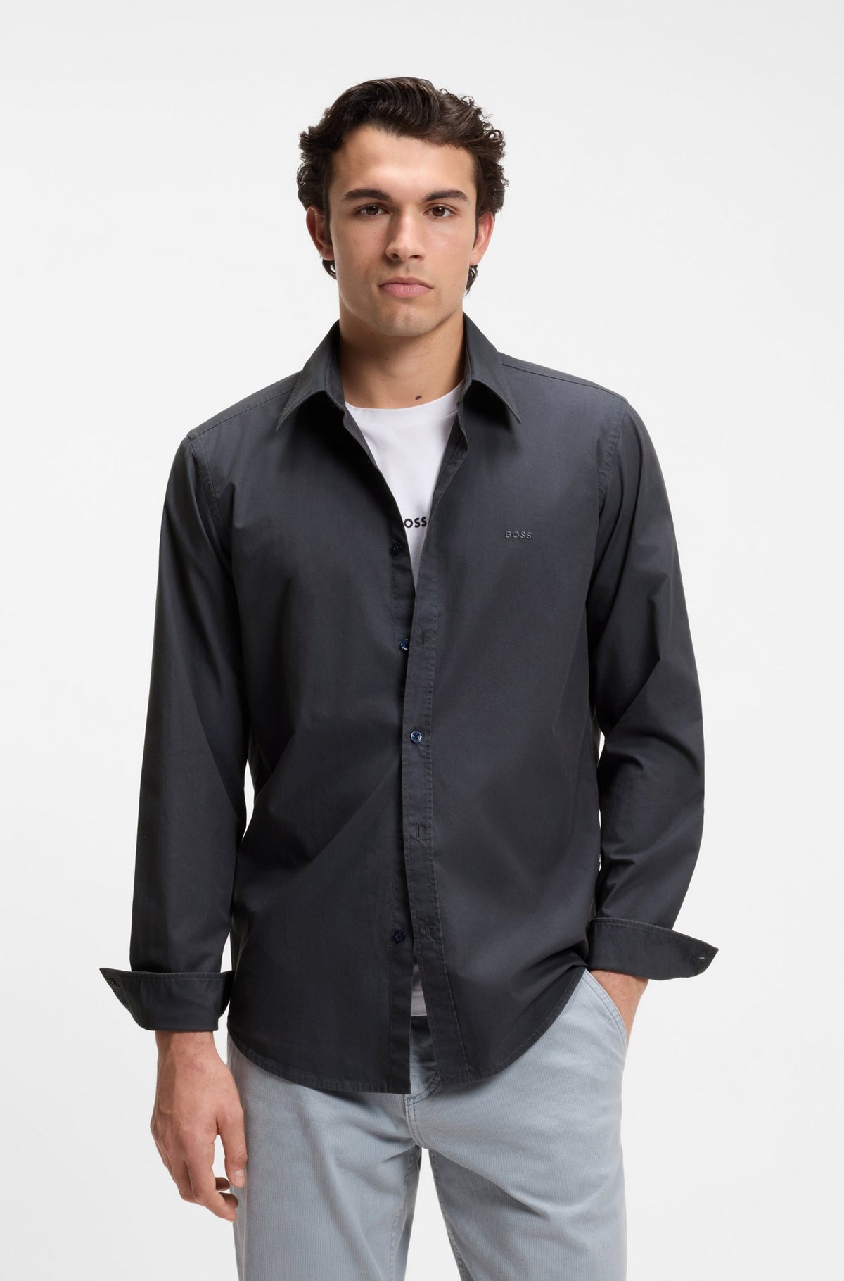 Camisa regular-fit em popelina de algodão com logótipo bordado