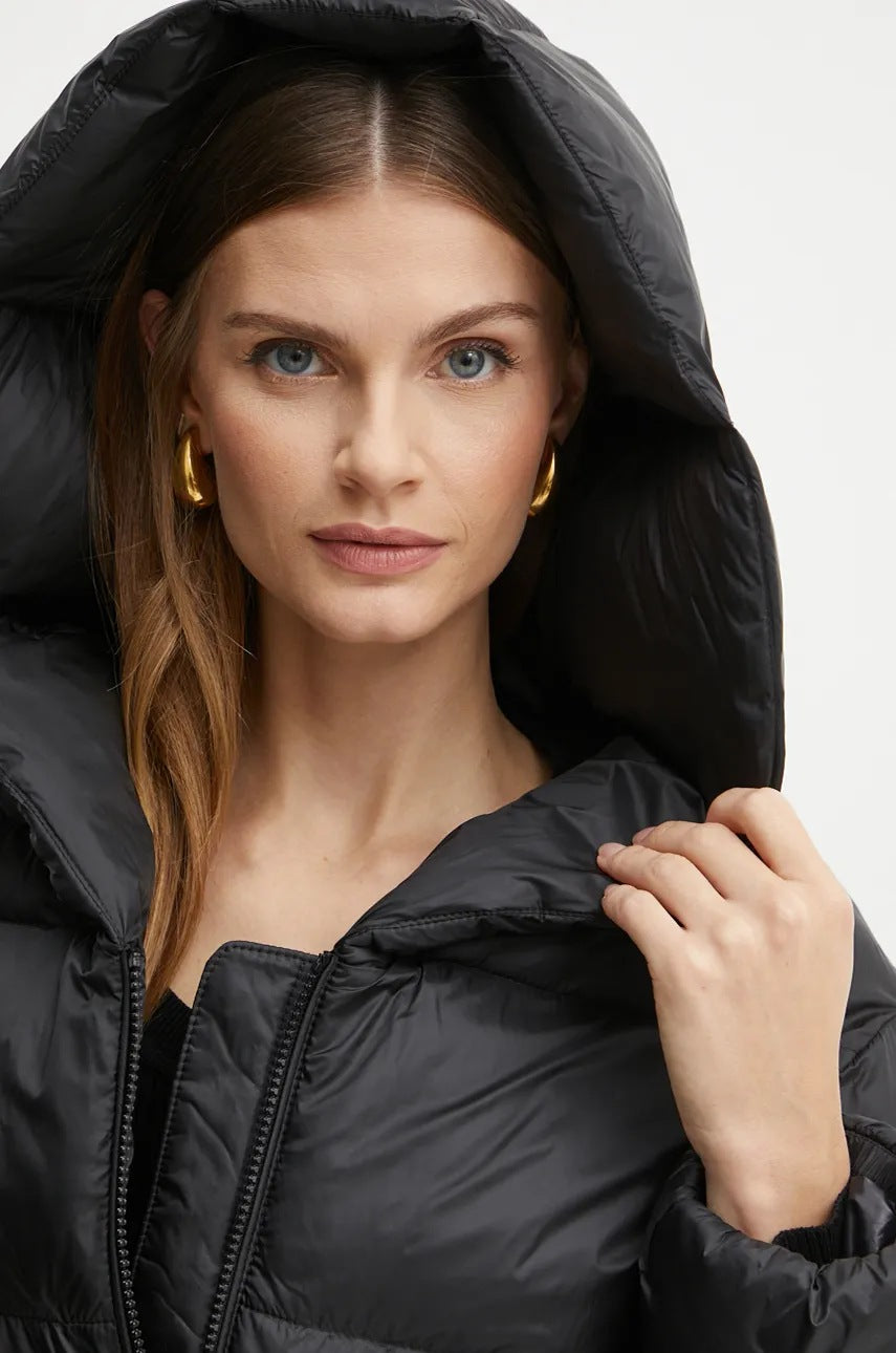 Casaco acolchoado com cinto