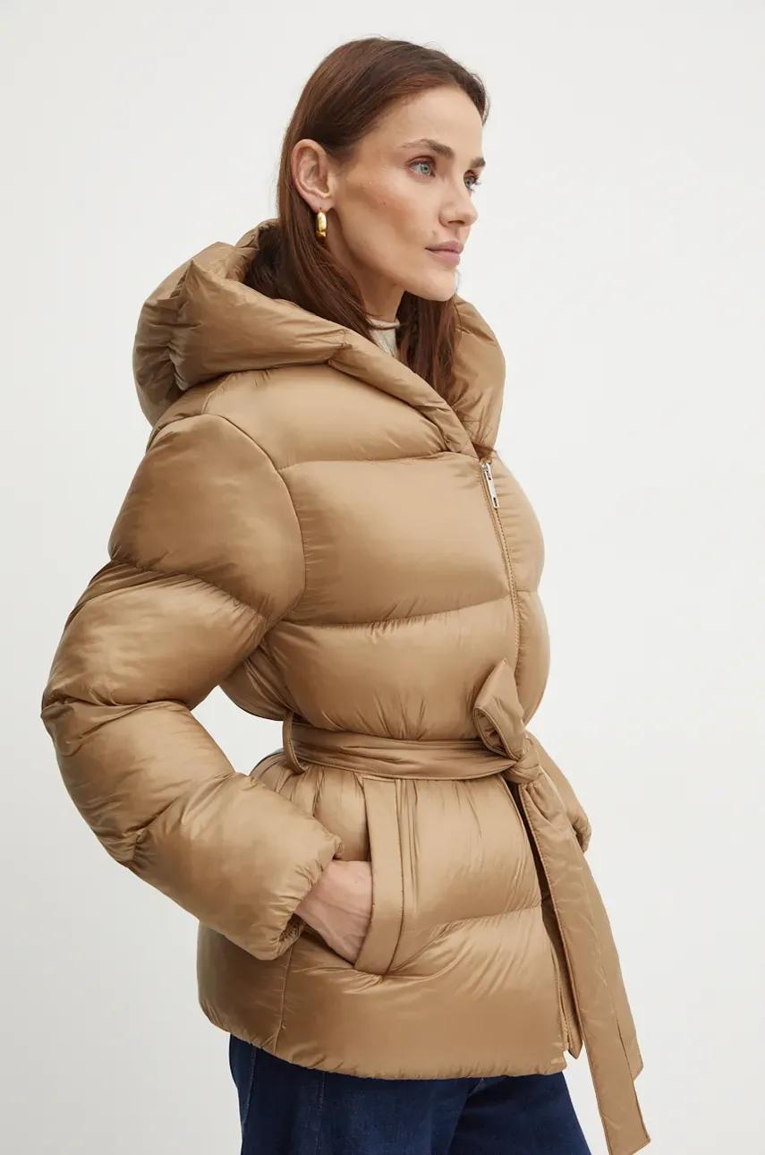 Casaco acolchoado com cinto