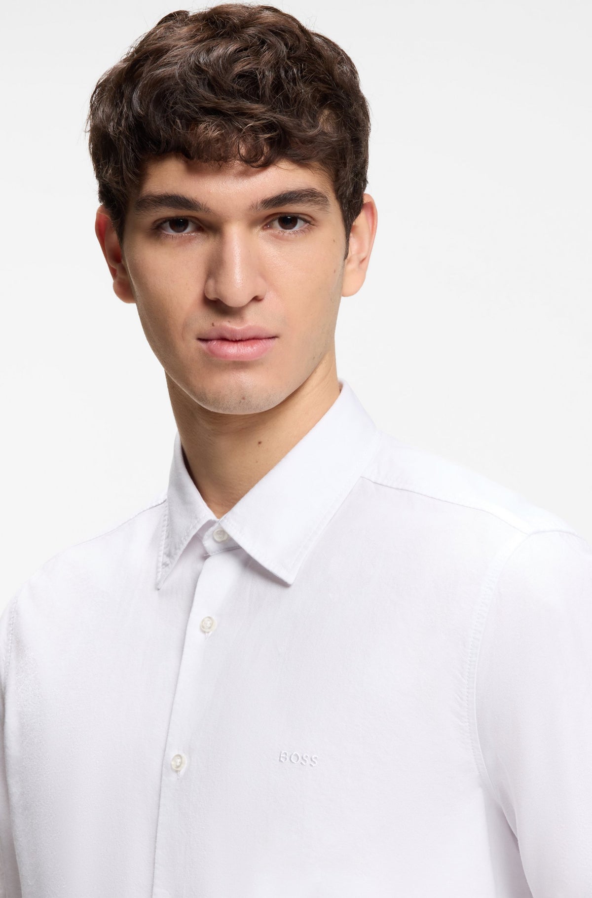 Camisa de ajuste regular em algodão Oxford com lavagem suave