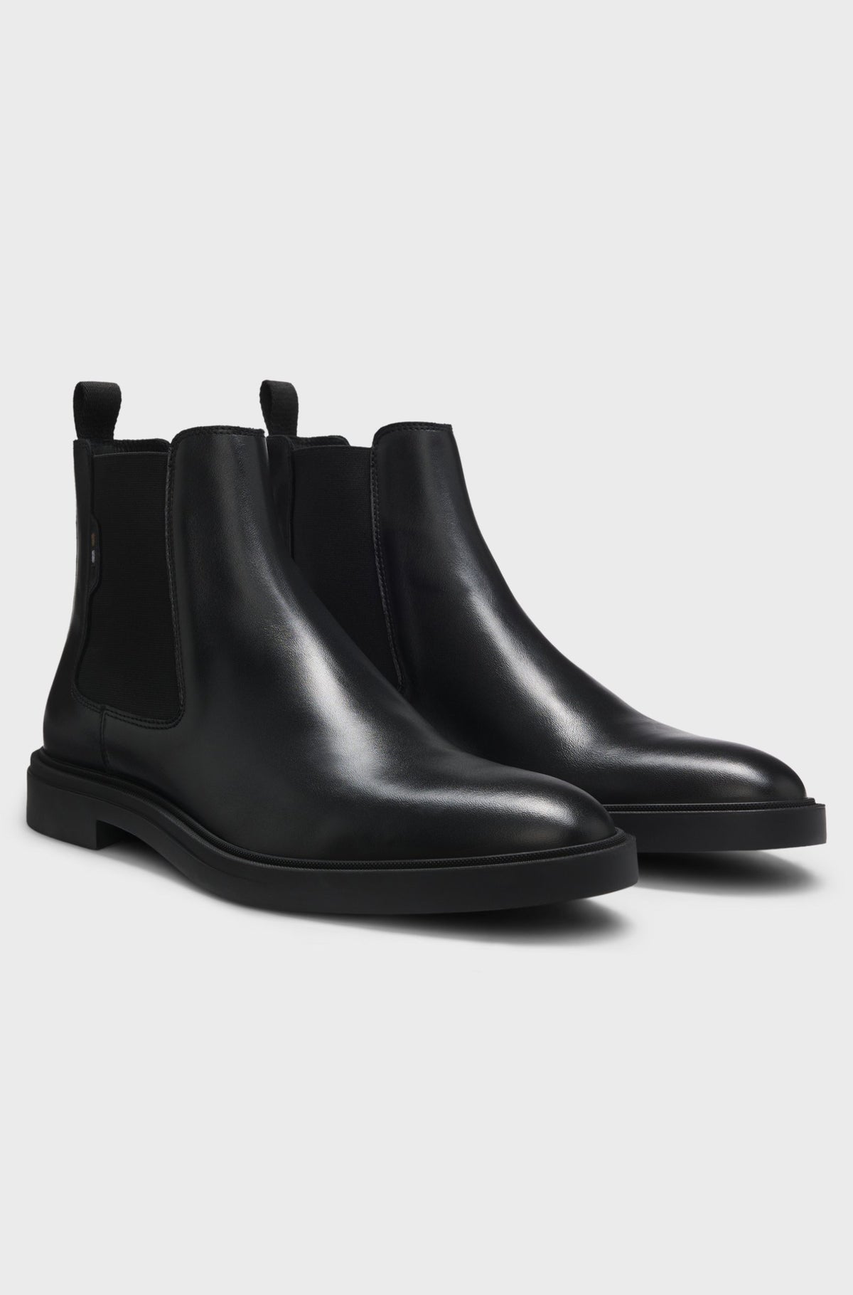 Botas Chelsea em pele polida com costuras de assinatura