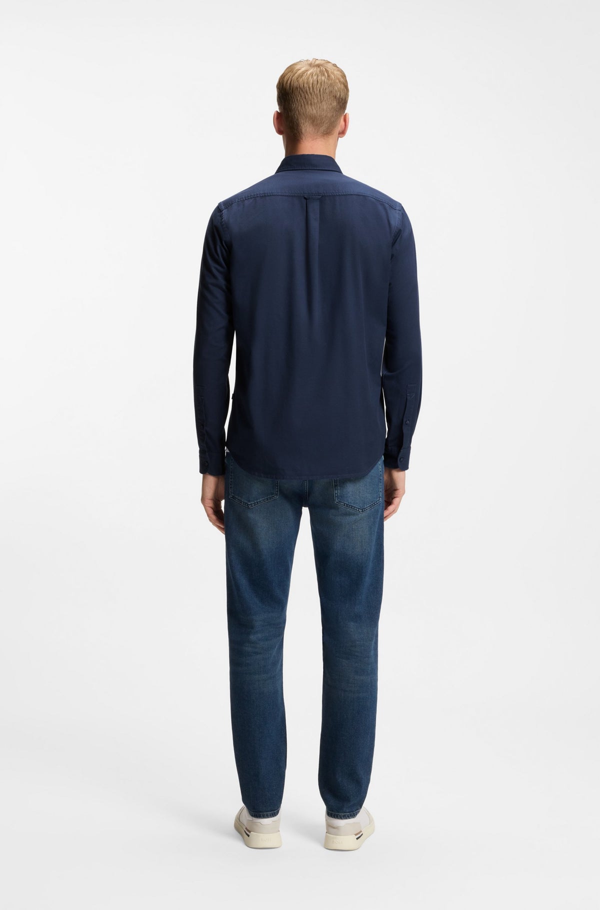 Camisa regular fit em algodão elástico