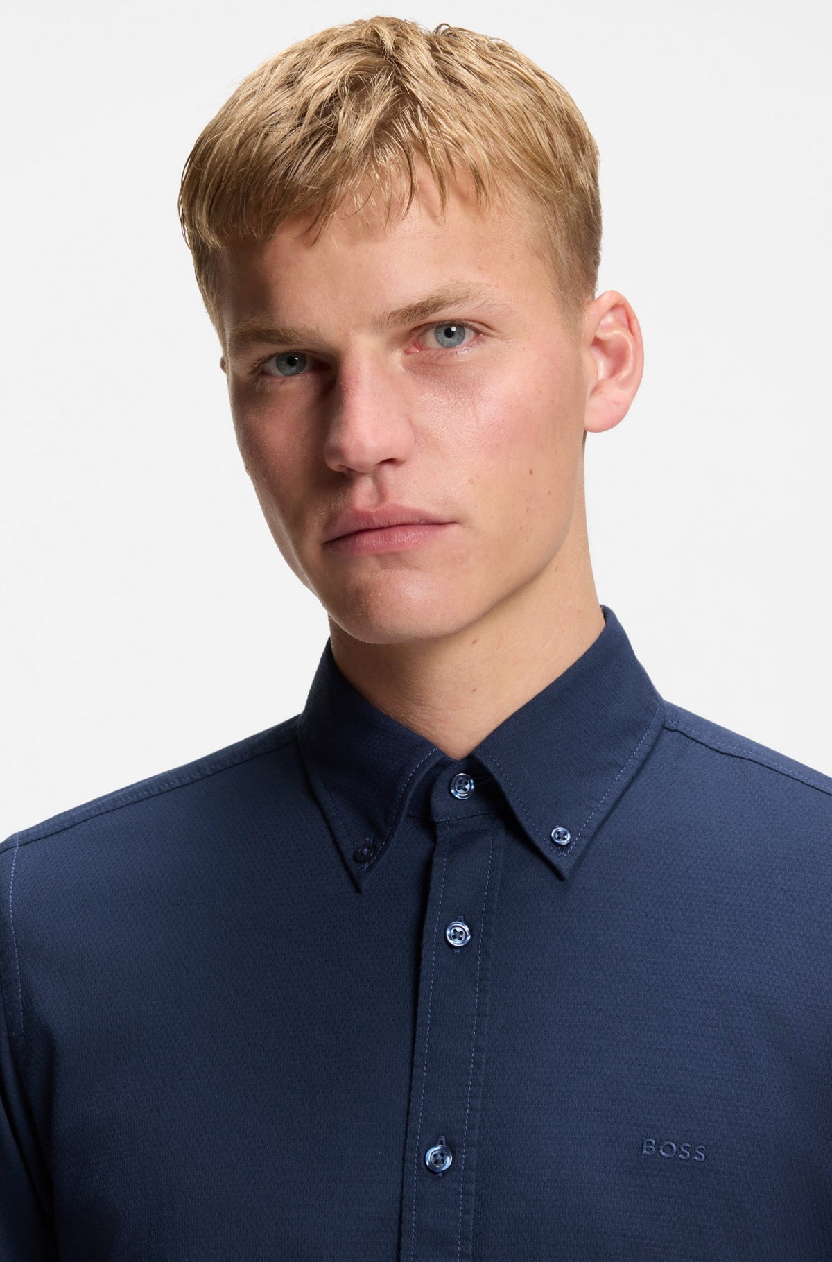 Camisa regular fit em algodão elástico