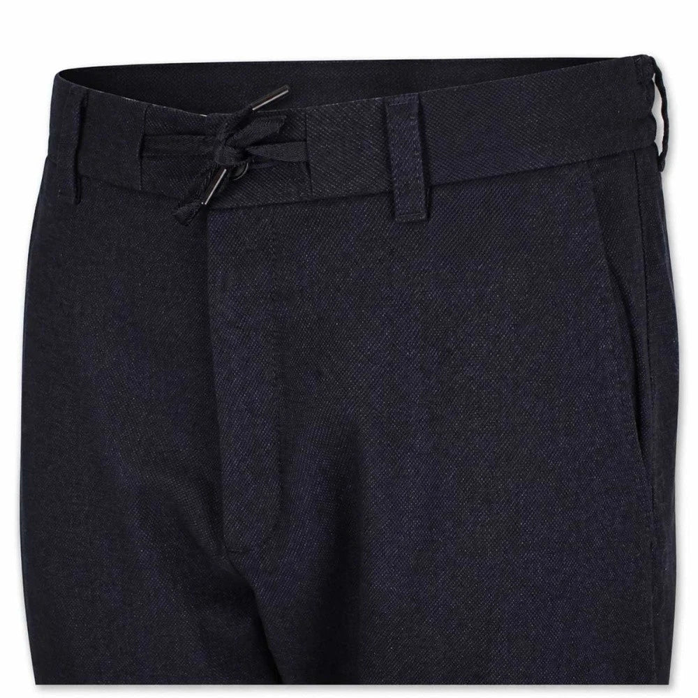 Calças tapered-fit em azul-escuro com elasticidade confortável