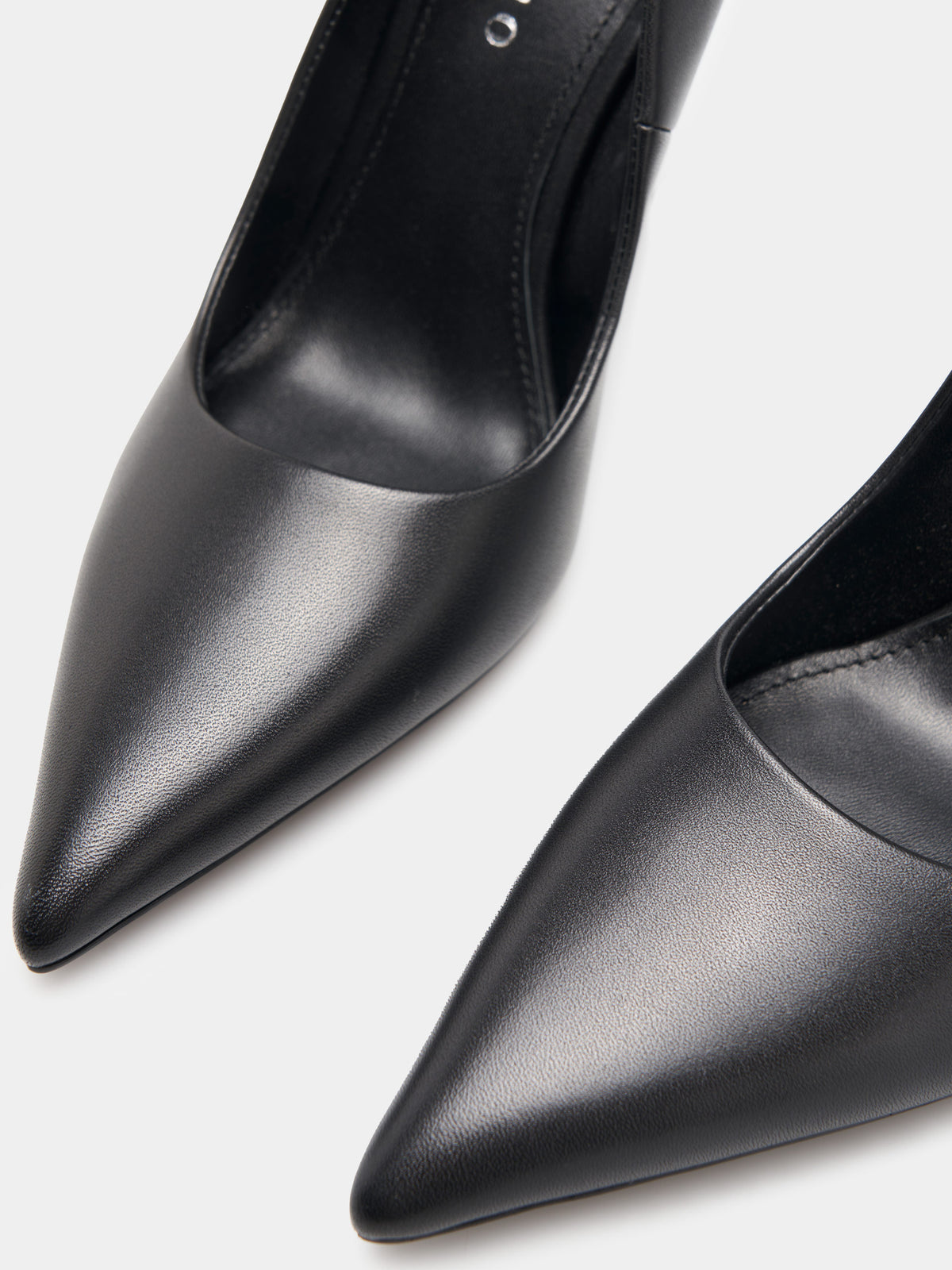 Sapato de salto alto em pele - DECENIO