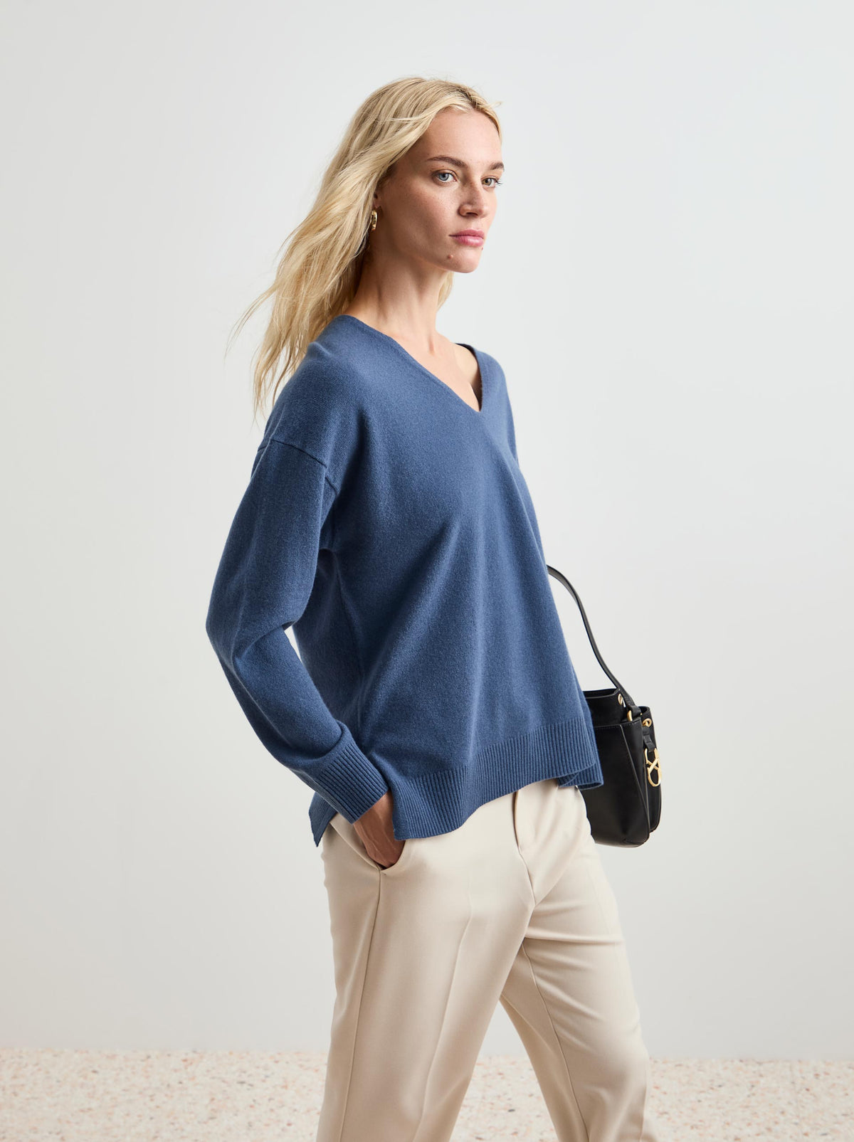 Camisola de lã decote em V - DECENIO