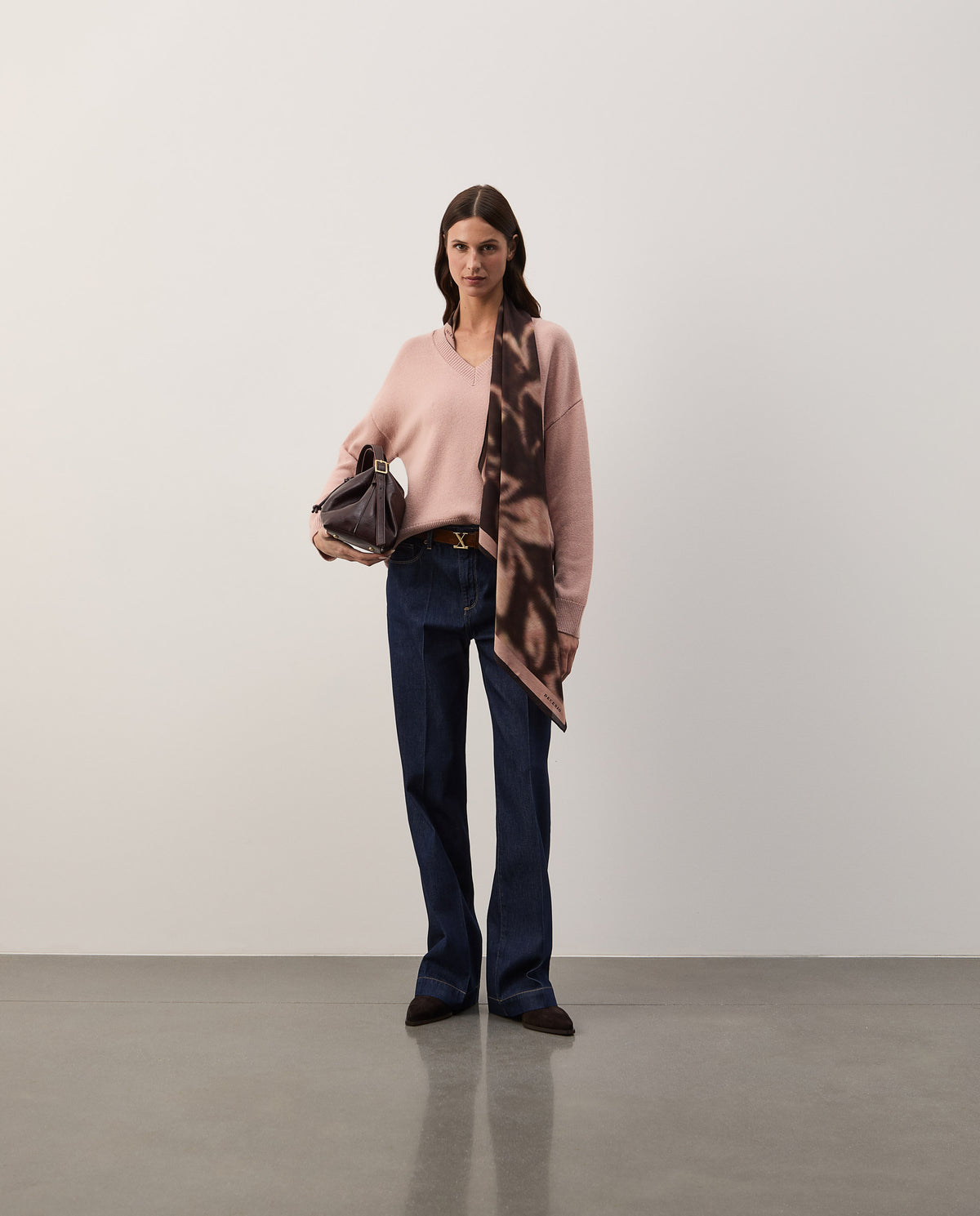 Camisola de malha em lã decote em V