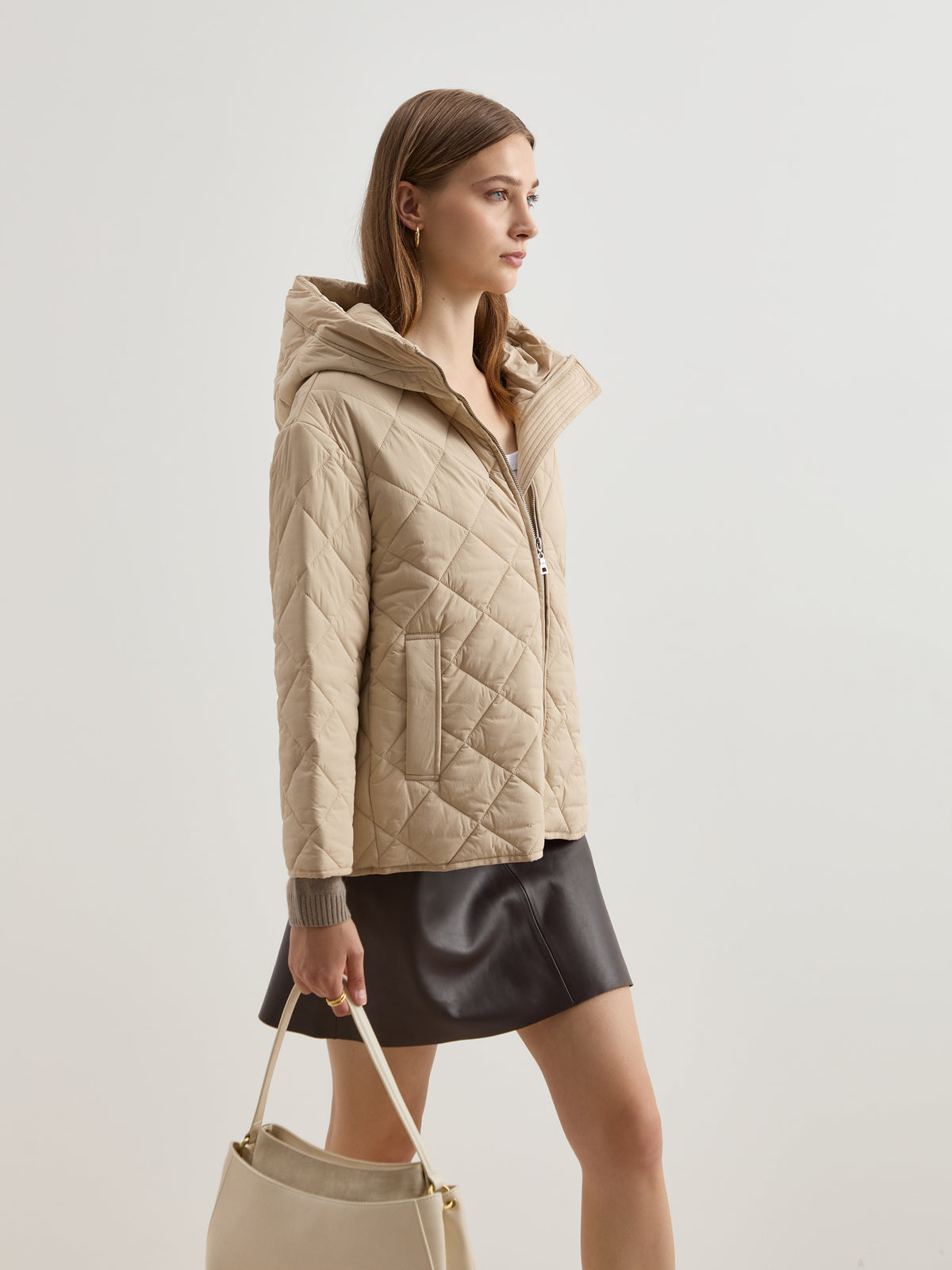 Blusão acolchoado com capuz - DECENIO