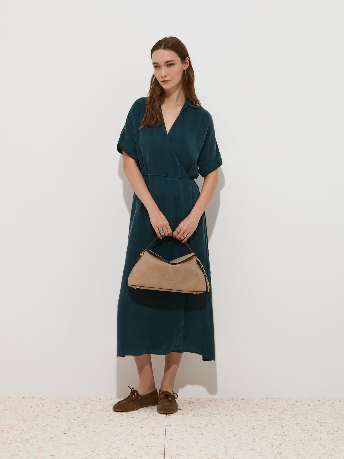 Vestido de trespasse em cupro