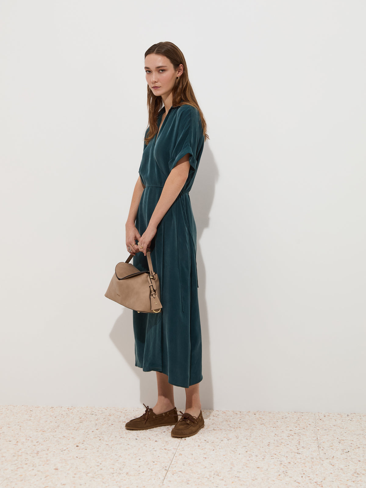 Vestido de trespasse em cupro