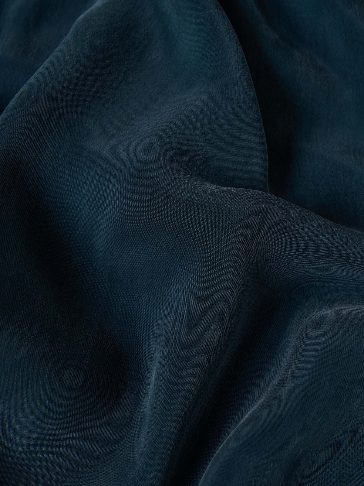 Vestido de trespasse em cupro