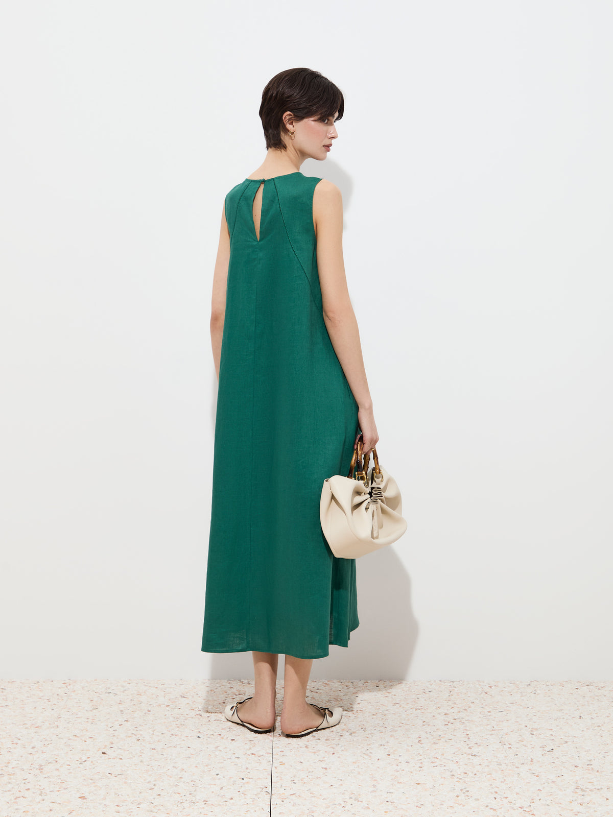 Vestido em linho sem mangas