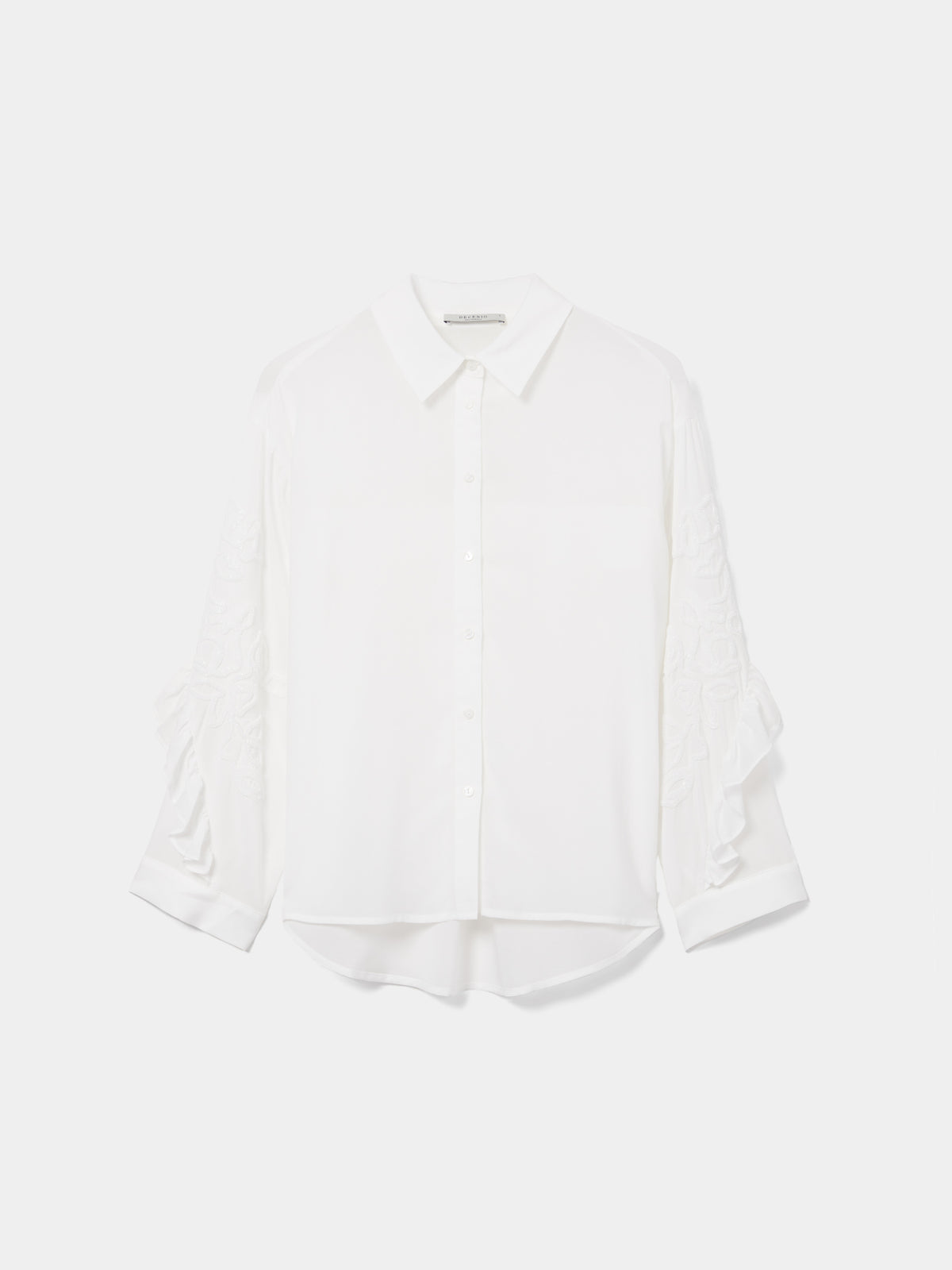 Blusa fluída com bordados