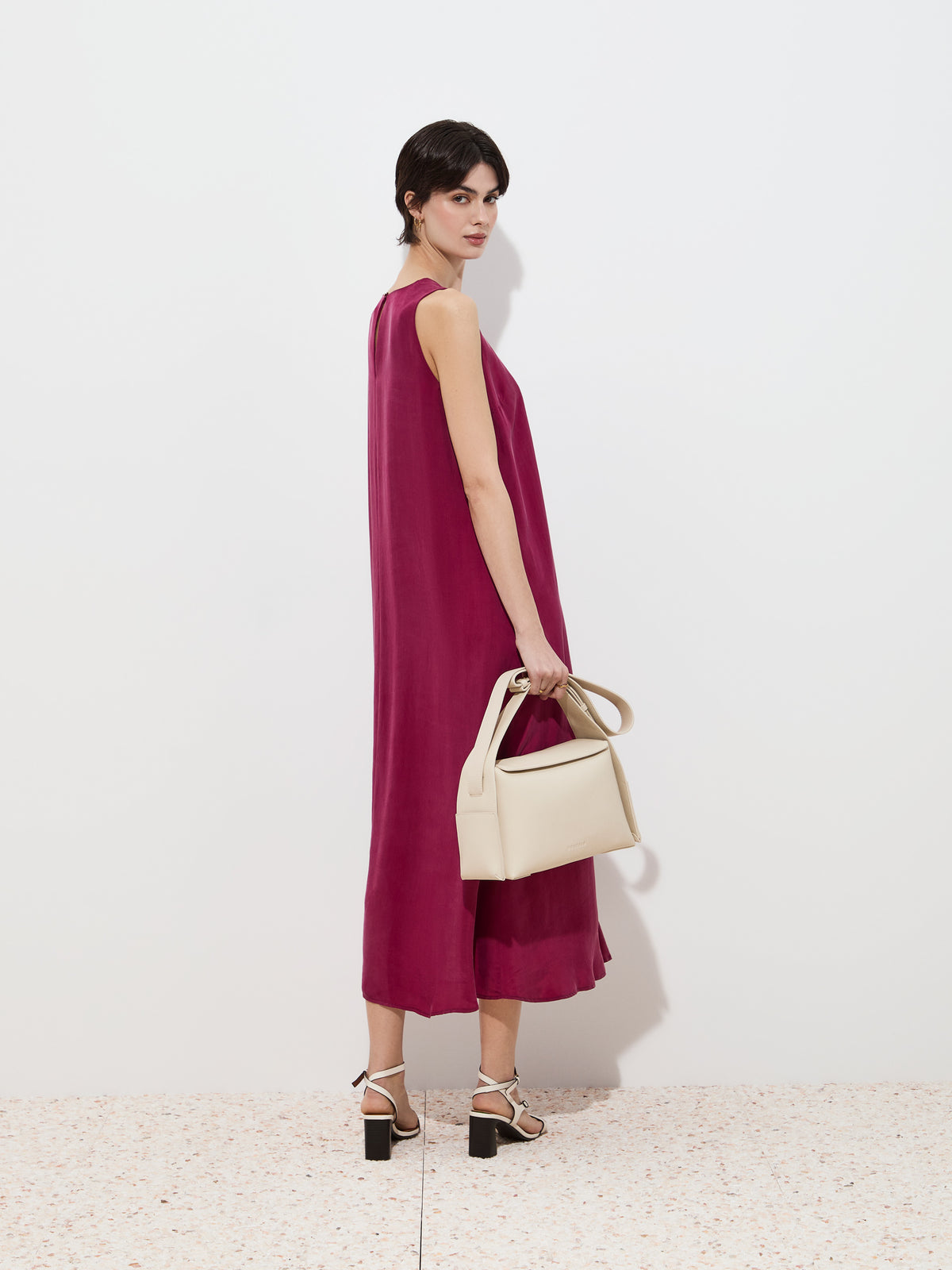Vestido midi fluido em cupro