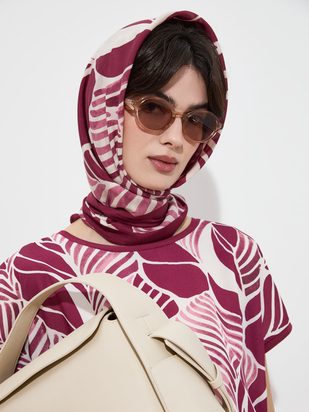 Lenço com estampado floral