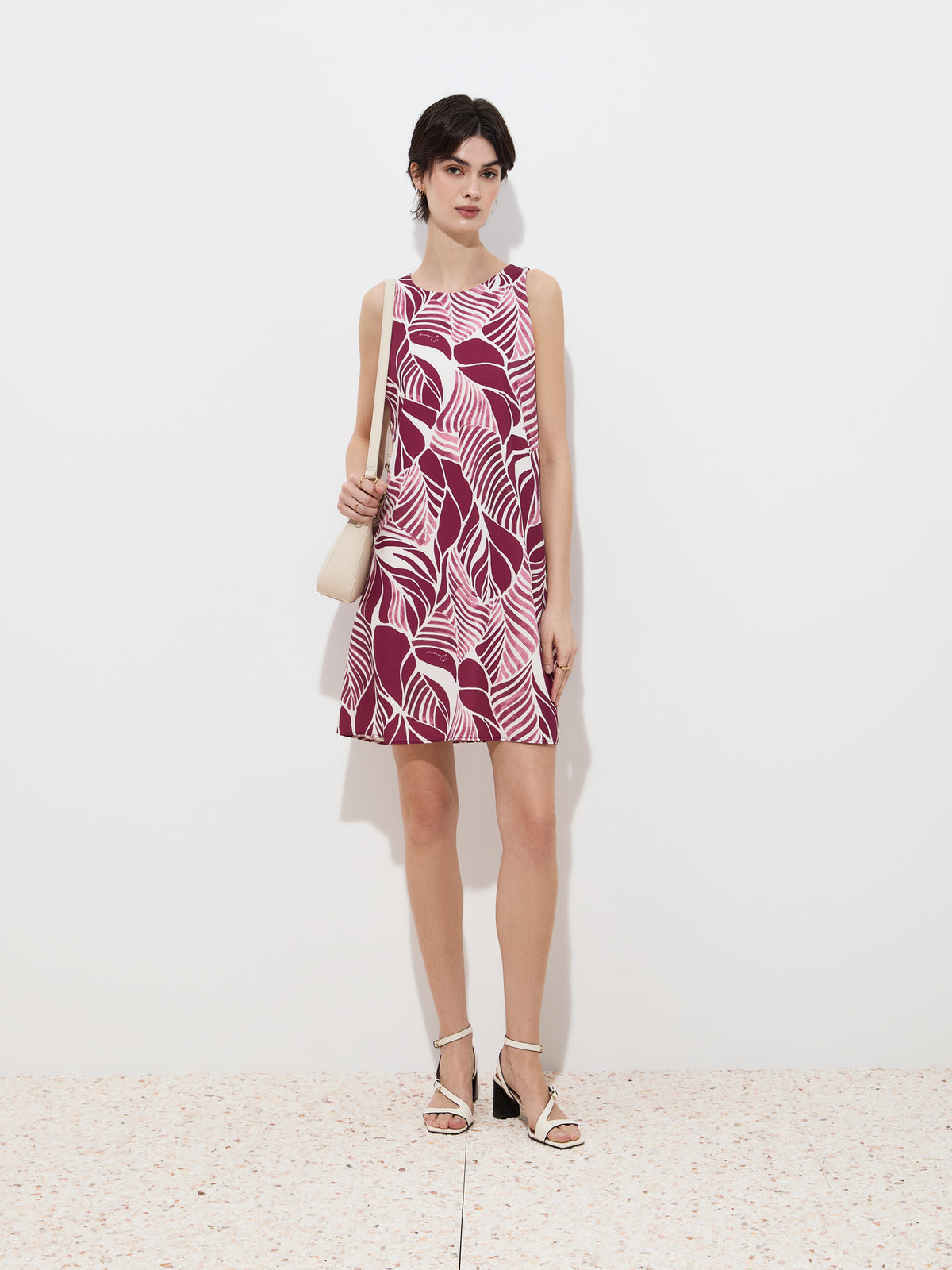 Vestido curto com estampado