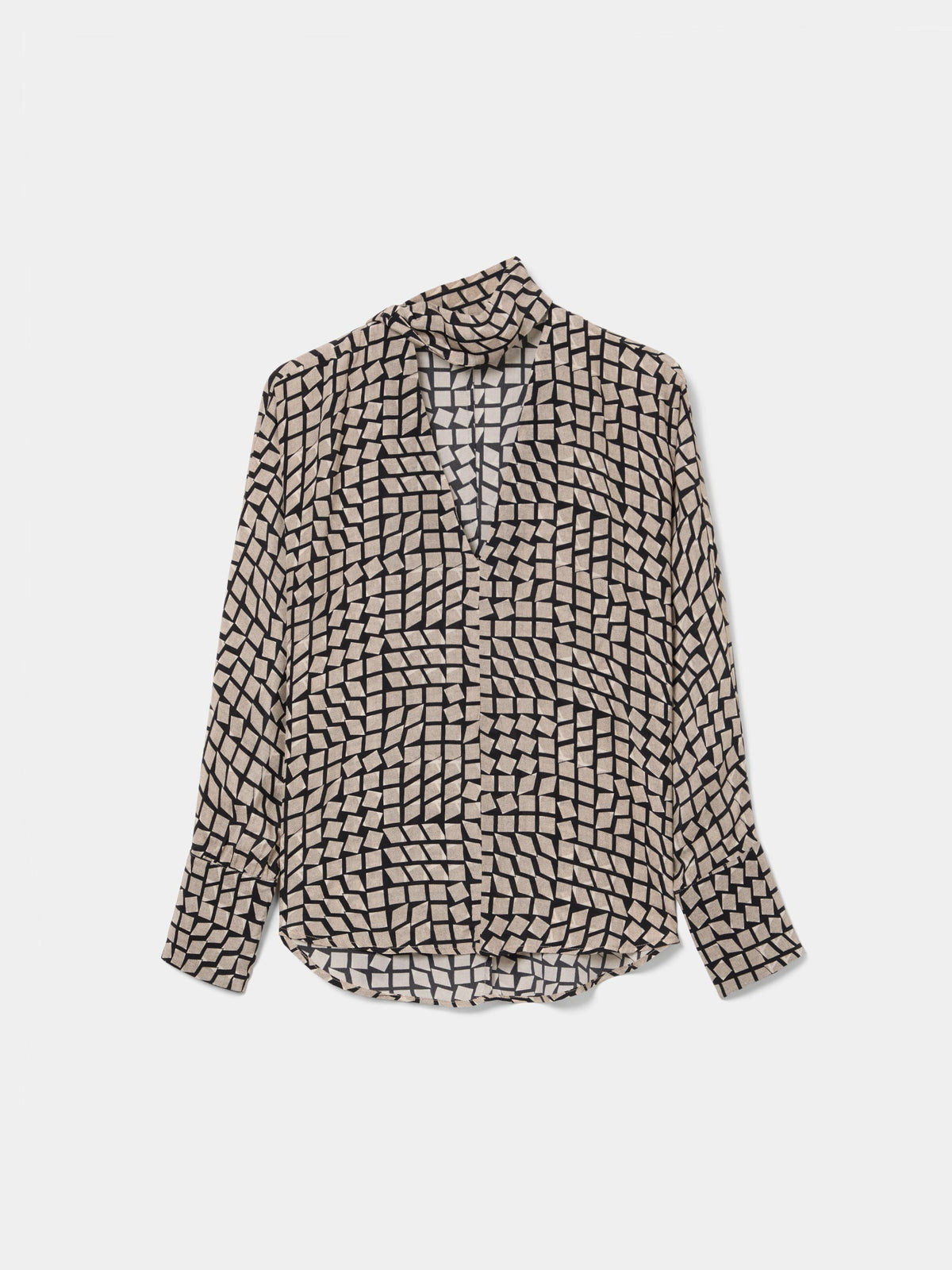Blusa fluida com laçada