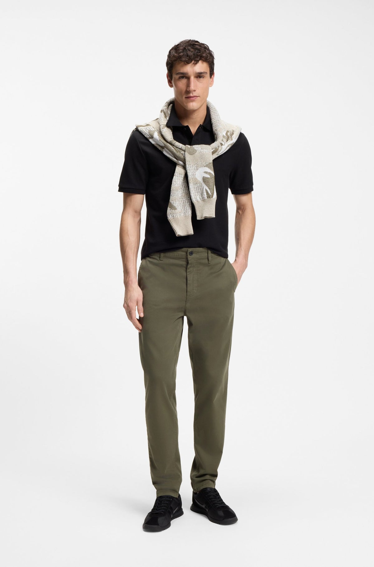 Chinos de ajuste afunilado