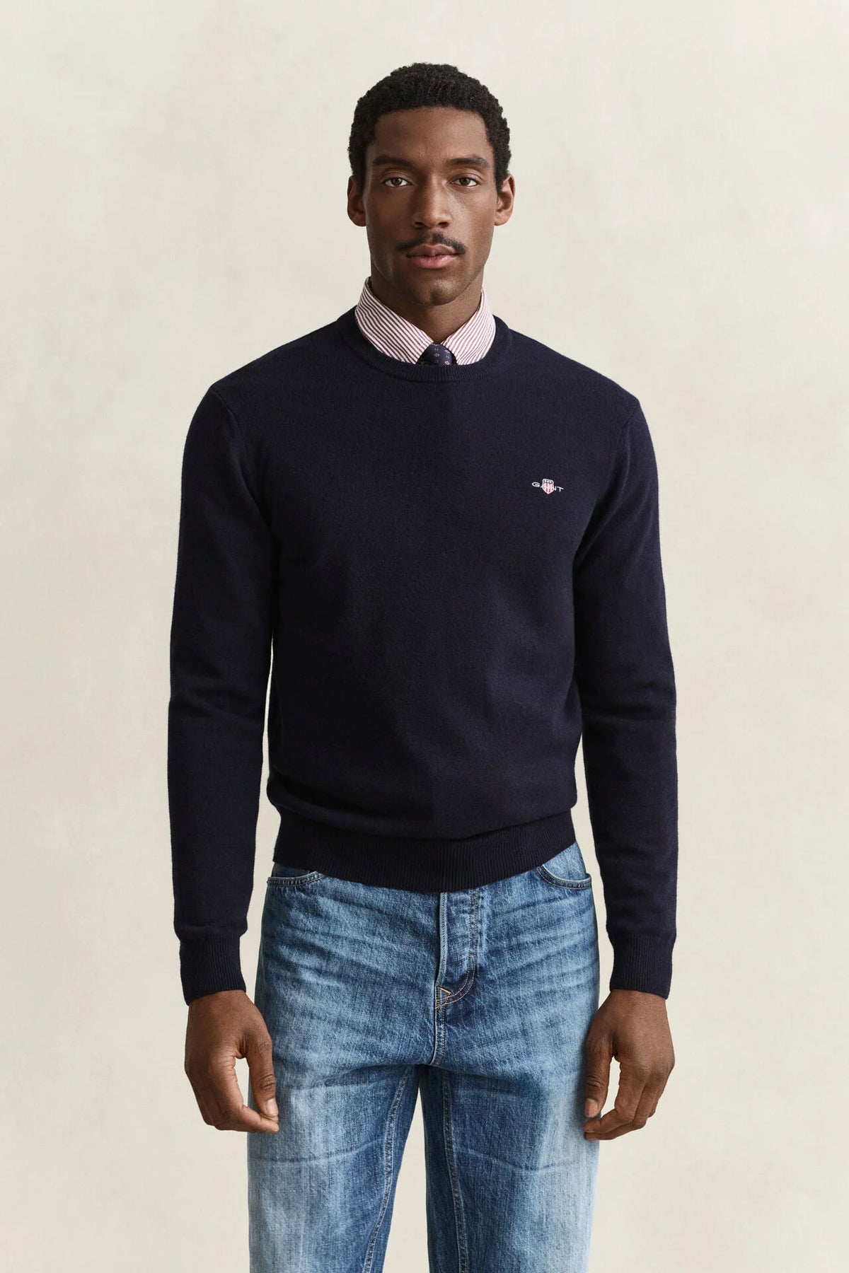 Camisola de malha com decote redondo em lã