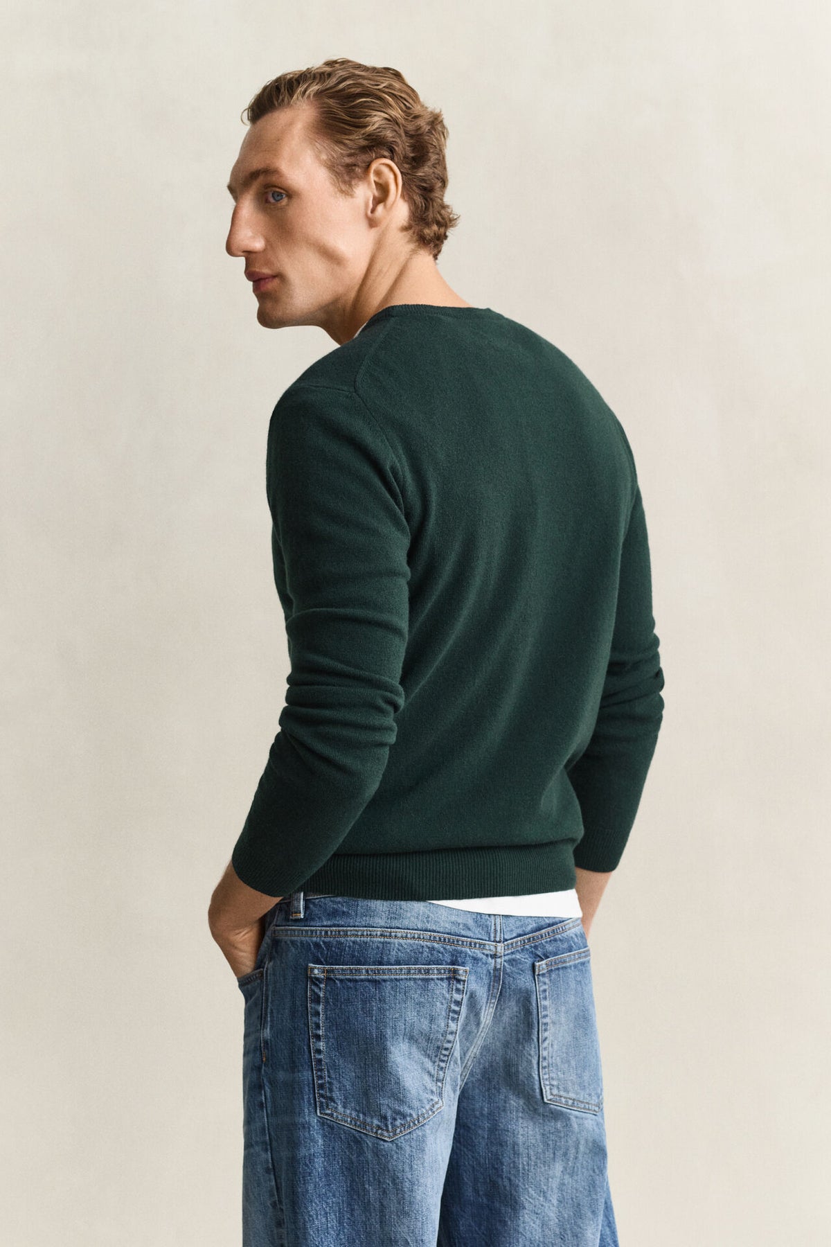 Camisola de malha com decote redondo em lã